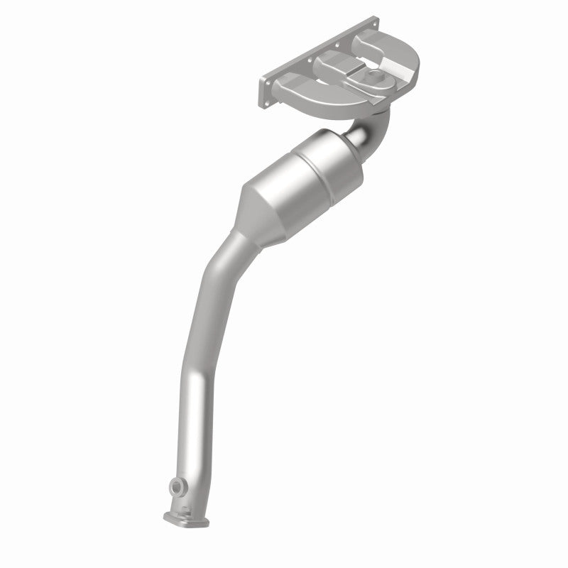MagnaFlow Direct Fit Catalytic Converter BMW 5 01-03 front OEM