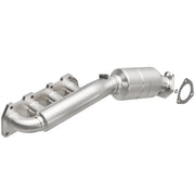 MagnaFlow Direct Fit Catalytic Converter 02-04 VW Passat 4.0L