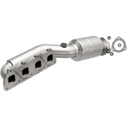 MagnaFlow Direct Fit Catalytic Converter 02-04 VW Passat 4.0L
