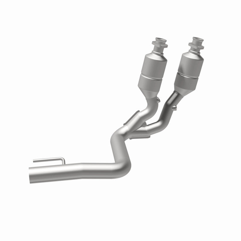MagnaFlow Direct Fit Catalytic Converter 02-04 Grand Cherokee I6 Front OEM
