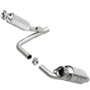 MagnaFlow Direct Fit Catalytic Converter 05-06 Dodge Durango V6/V8