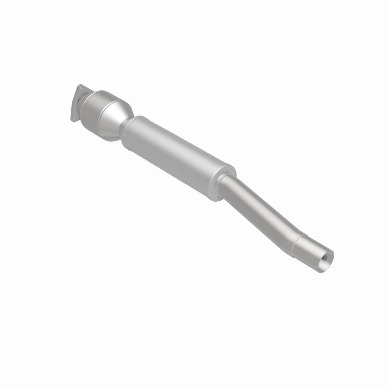 MagnaFlow Direct Fit Catalytic Converter 04/06 VW Phaeton 4.2L Rear Driver Side