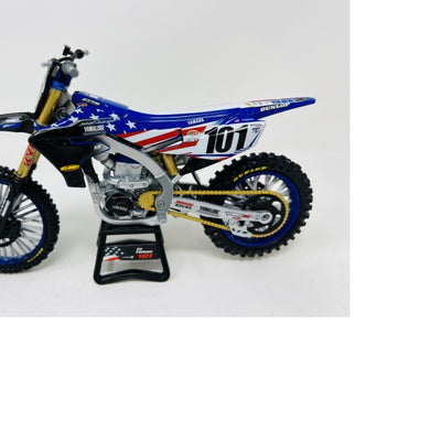 New Ray Toys Yamaha YZ450F Motocross of Nations (Eli Tomac #101)/ Scale - 1:12