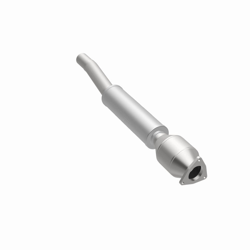 MagnaFlow Direct Fit Catalytic Converter 04/06 VW Phaeton 4.2L Rear Driver Side